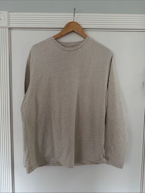 Amazon Essentials Men's Long-Sleeve Crewneck in Light Taupe Heather